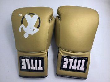 Сувенірні рукавички для автографів TITLE Golden Boy Autograph Gloves 2.0 Золотий (GBAG) TGBAG2GD фото